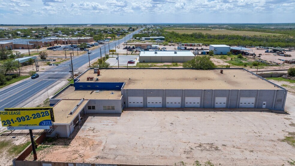 More Photos Of 3418 W Highway 80, Big Spring Warehouse For Lease