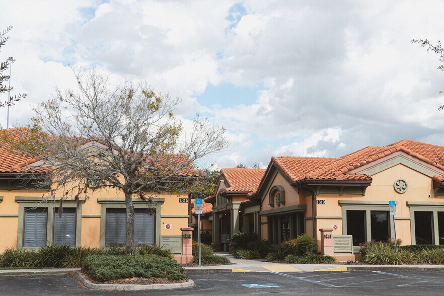 More Photos Of 1301 S International Pky, Lake Mary Medical For Lease
