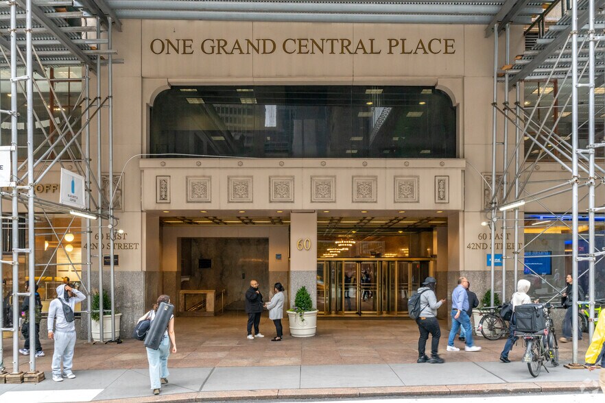 More Photos Of 60 E 42nd St, New York Office For Lease