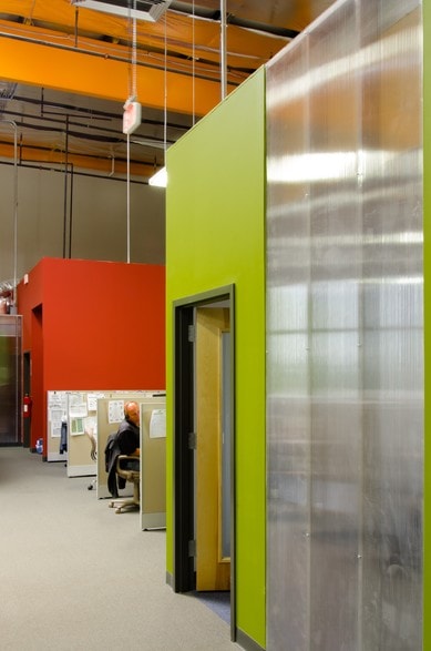 More Photos Of 131 Frogale Ct, Winchester Light Distribution For Lease