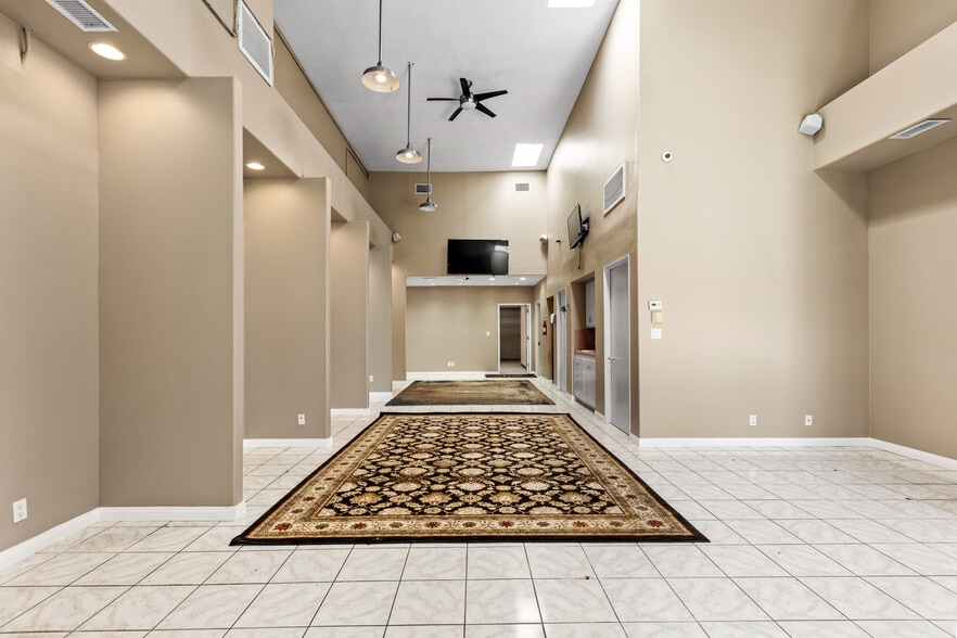 More Photos Of 1240 N Jefferson St, Anaheim Warehouse For Sale