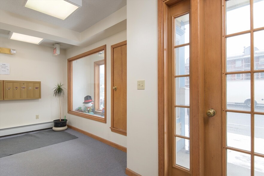 More Photos Of 156 Main St, Ludlow Office For Sale