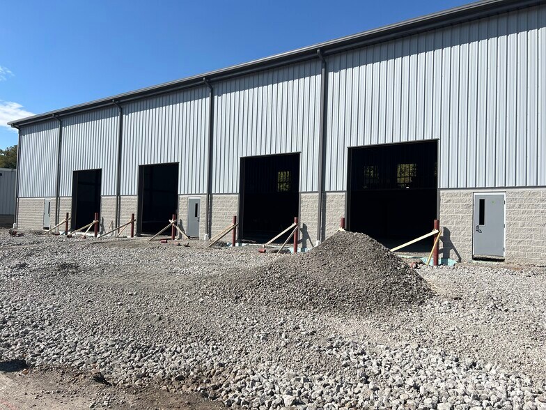 More Photos Of 296 State St, Clairton Light Distribution For Lease