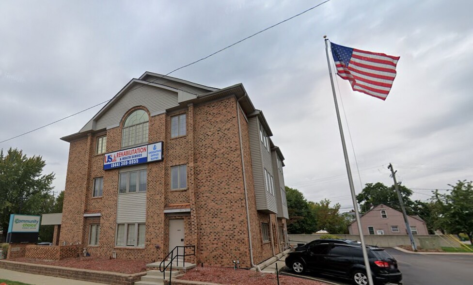 Primary Photo Of 16331-16345 E 9 Mile Rd, Eastpointe Office For Sale