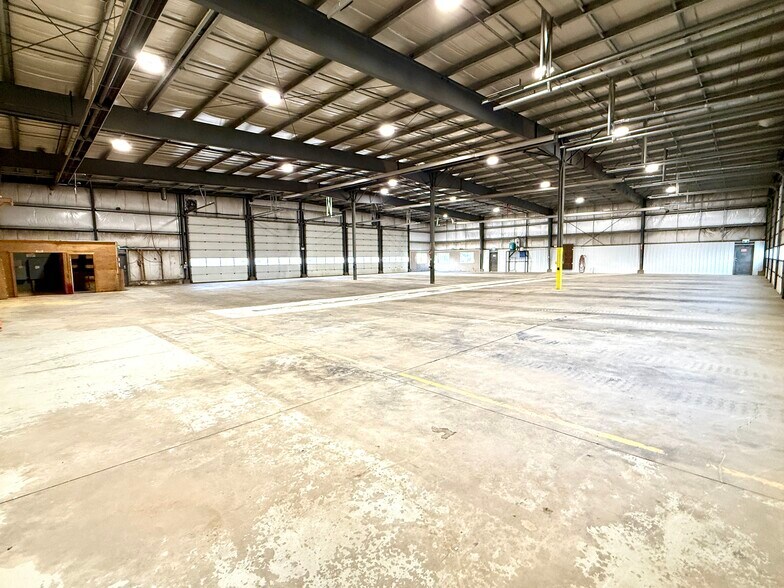 More Photos Of 8 Van Der Horn Way, Red Deer County Truck Terminal For Sale