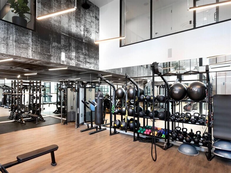 More Photos Of 375 Camino De La Reina, San Diego Multifamily For Sale