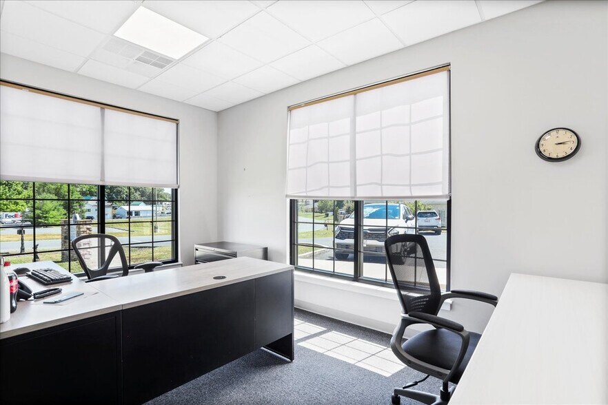 More Photos Of 127 Crimson Cir, Martinsburg Medical For Lease