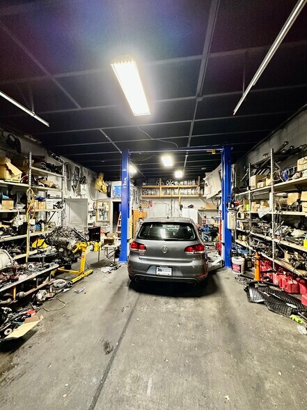 More Photos Of 9321 SE Stark St, Portland Auto Repair For Sale