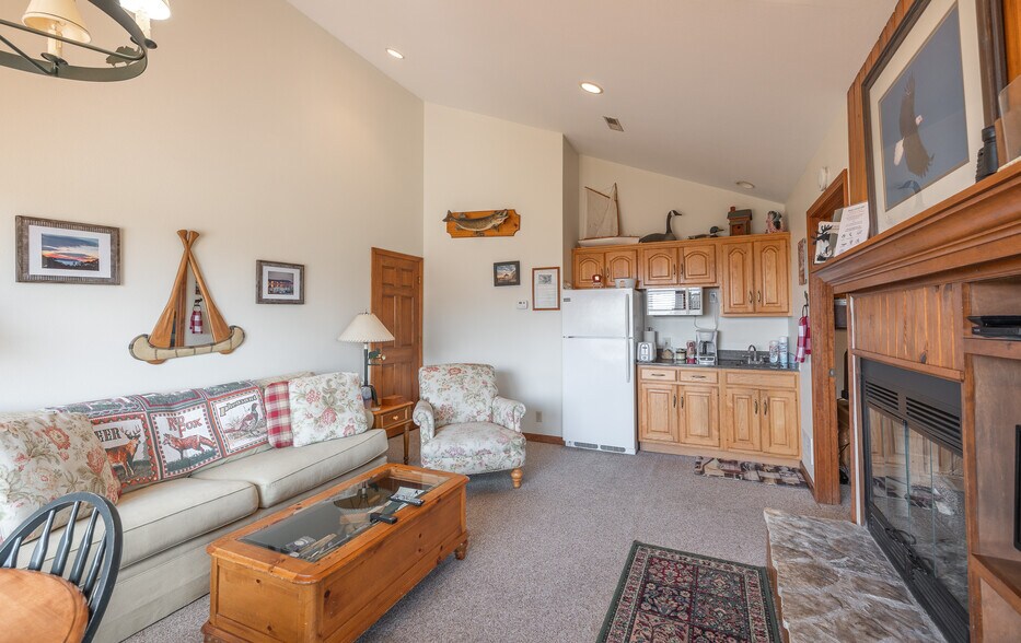 More Photos Of 1 Tara Point, Grafton Hotel For Sale