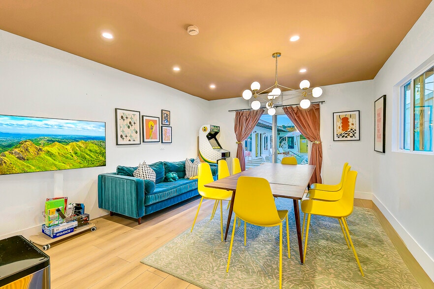 More Photos Of 1339 N Indian Canyon Dr, Palm Springs Hotel For Sale