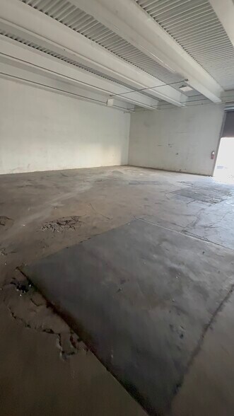 More Photos Of 3465 NW 71st Ter, Miami Warehouse For Lease