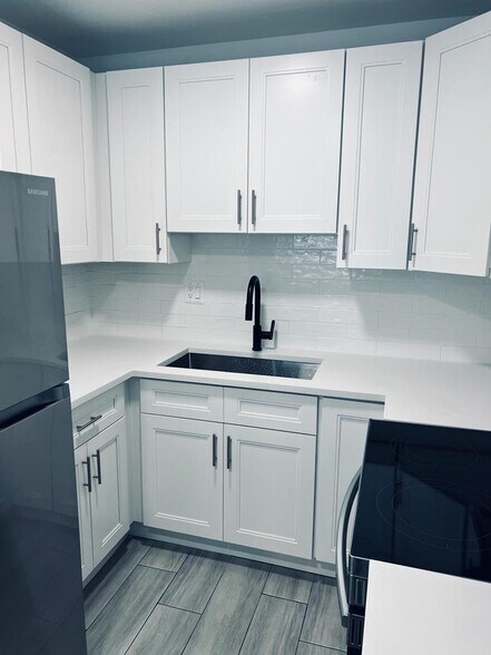 More Photos Of 930 N 14th Ct, Hollywood Multifamily For Sale