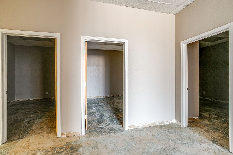 More Photos Of 401 S Jim Wright Fwy, Fort Worth Unknown For Lease