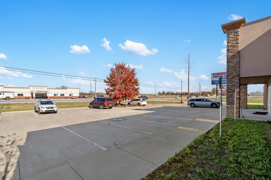 More Photos Of 3758 Hwy 412 E, Siloam Springs Freestanding For Lease