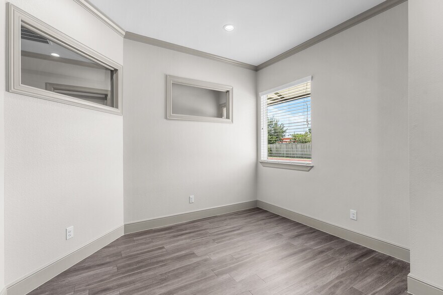 More Photos Of 17138 N Eldridge Pky, Tomball Medical For Lease