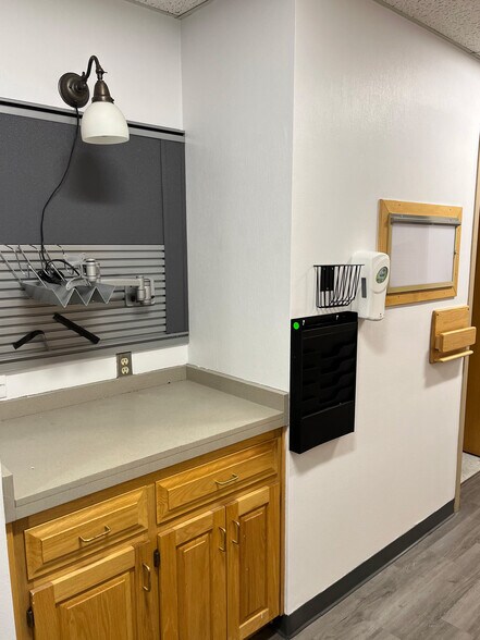 More Photos Of 101 Hospital Loop NE, Albuquerque Medical For Sale