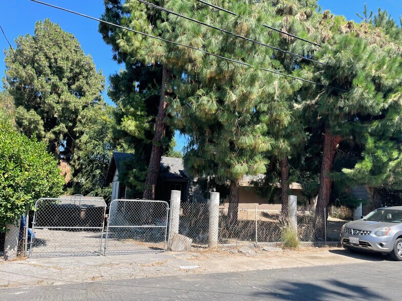 More Photos Of 5332 Leghorn Ave, Sherman Oaks Land For Sale