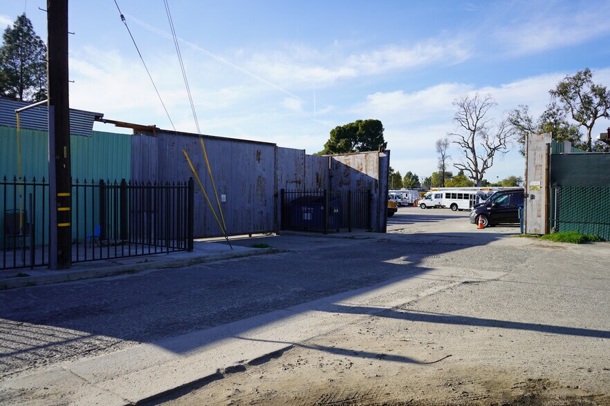 More Photos Of 3117-3125 W 5th St, Santa Ana Land For Lease