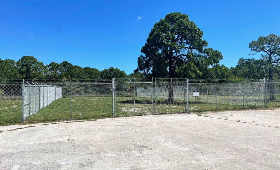 More Photos Of 2700 Industrial Avenue 3, Fort Pierce Manufacturing For Lease