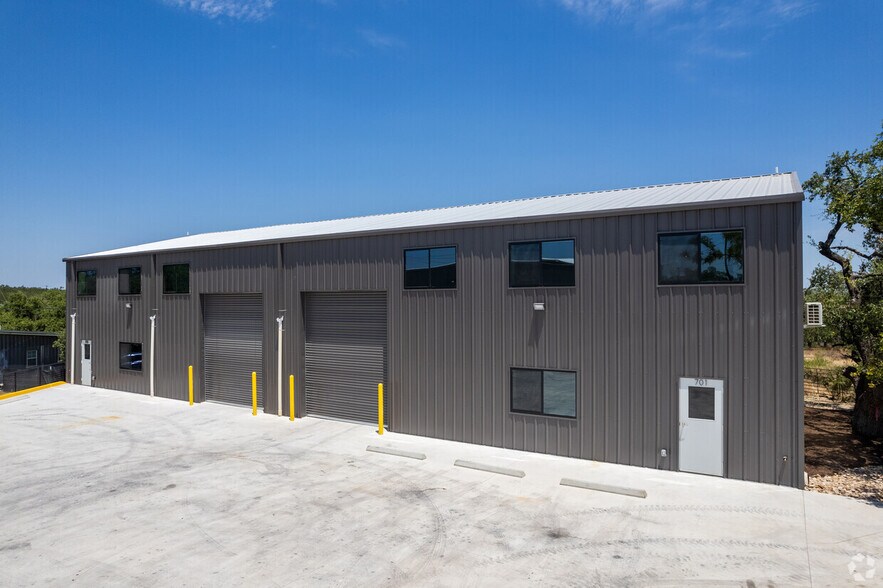 Primary Photo Of 15210 Fitzhugh Rd, Austin Flex For Sale
