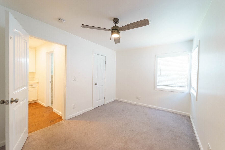 More Photos Of 562-564 11th St, Imperial Beach Apartments For Sale