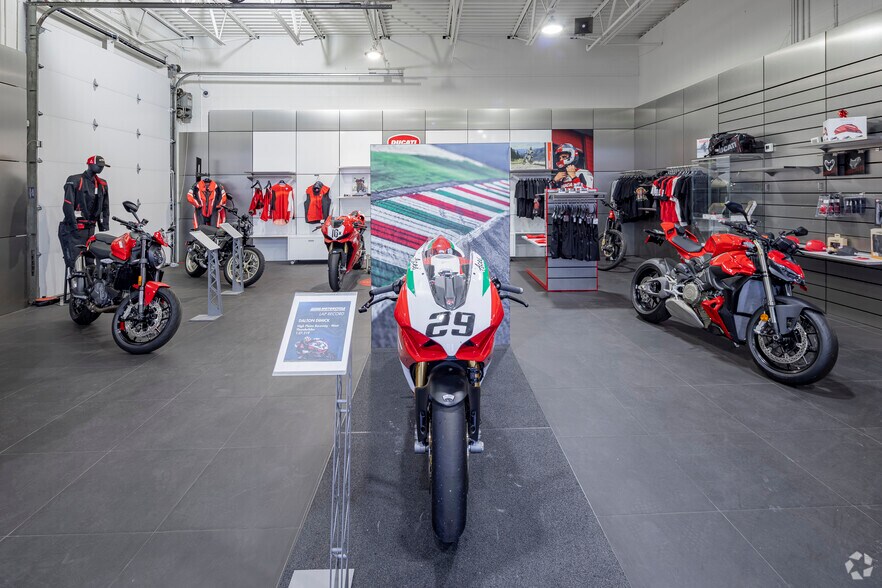 More Photos Of 5900 S College Ave, Fort Collins Freestanding For Sale