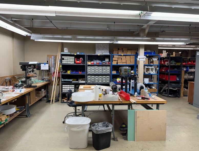 More Photos Of 23900-23920 Mercantile Rd, Beachwood Service For Sale