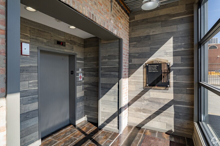 More Photos Of 800 W Huron St, Chicago Loft Creative Space For Lease