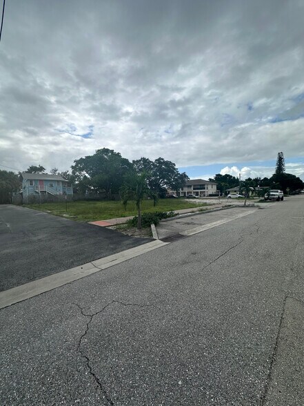 More Photos Of 34 SE 6th St, Stuart Land For Sale