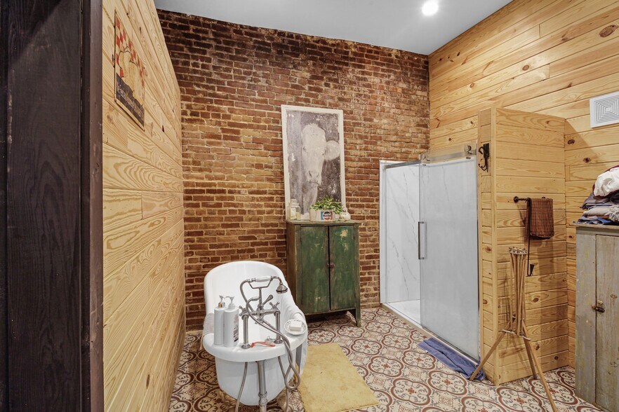 More Photos Of 123 Water St, Horse Cave Storefront Retail Residential For Sale