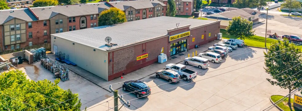 More Photos Of 8715 3rd Street Rd, Louisville Freestanding For Lease