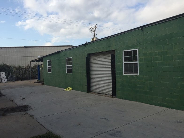 More Photos Of 9227 Alberene Dr, Houston Unknown For Lease