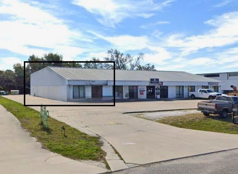 Primary Photo Of 111 Corporation Way, Venice Light Manufacturing For Lease