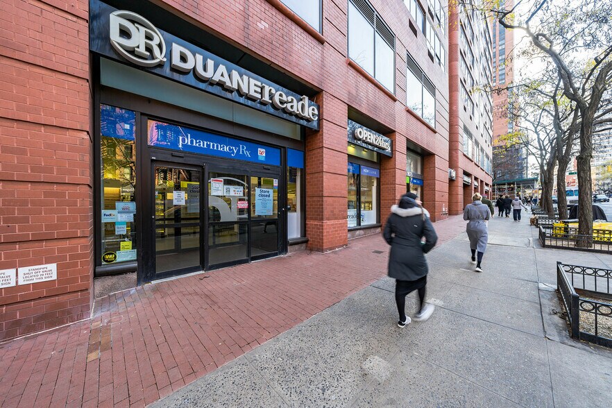 More Photos Of 1675 3rd Ave, New York Apartments For Lease