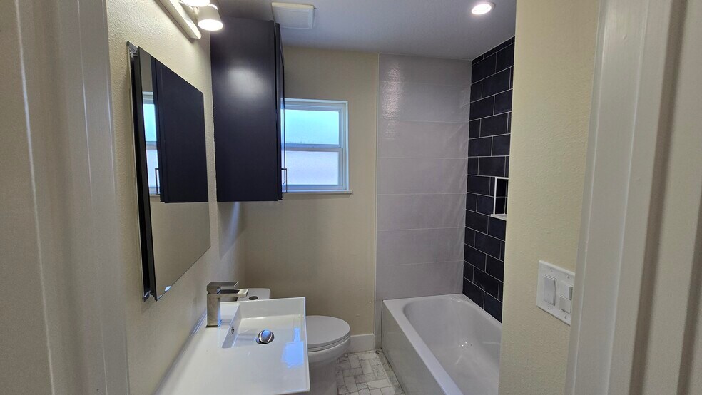 More Photos Of , Houston Multifamily For Sale