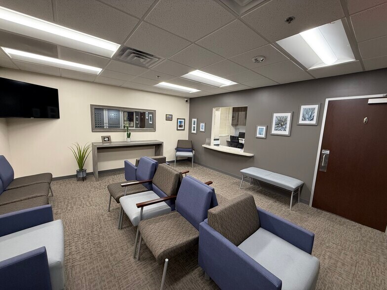 More Photos Of 1250 E Cliff Dr, El Paso Medical For Lease