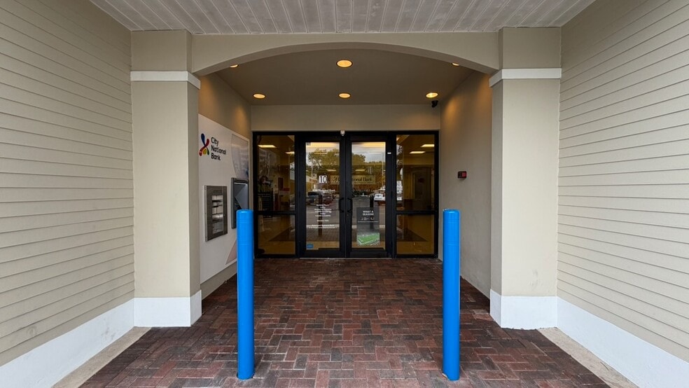 More Photos Of 10 N Federal Hwy, Pompano Beach Freestanding For Lease