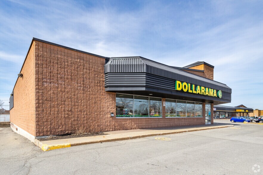 More Photos Of 136 Av 25e, St-Eustache Storefront For Lease