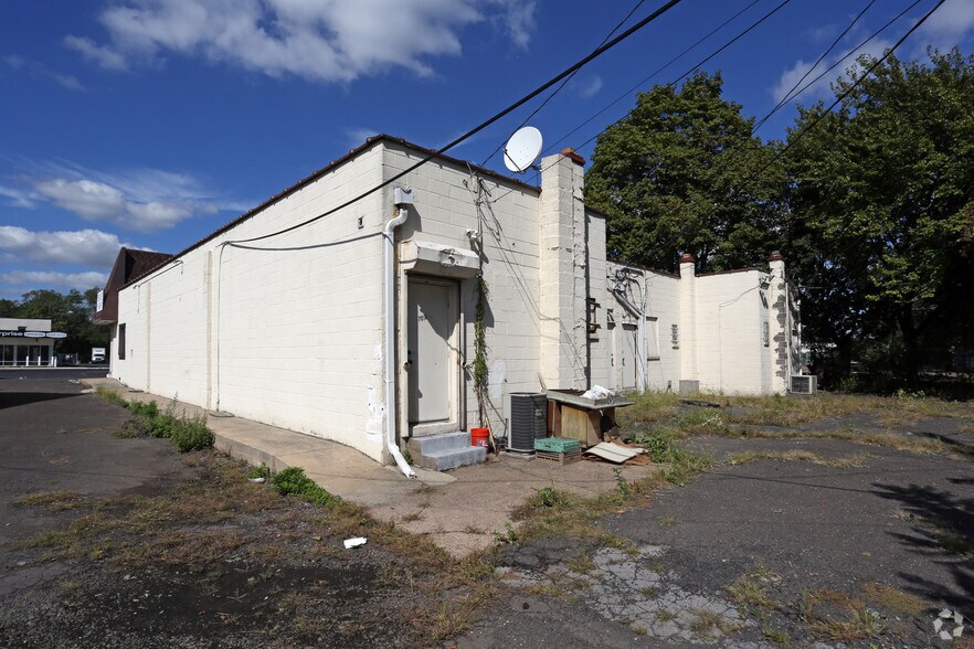 More Photos Of 7016-7022 Bristol Pike, Levittown Storefront For Sale