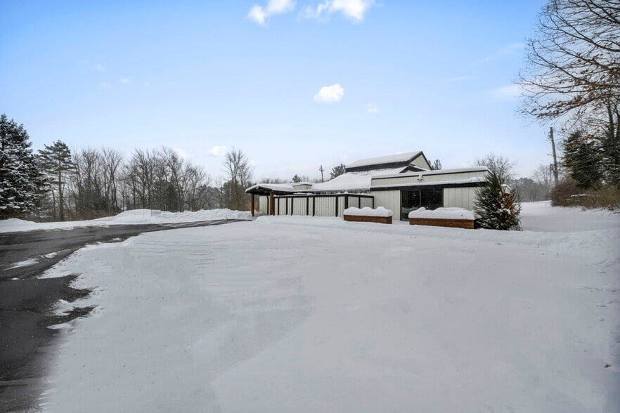 More Photos Of 1929 E Royalton Rd, Broadview Heights Office For Lease