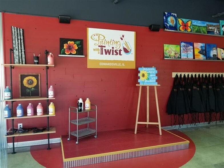 More Photos Of 871 S Arbor Vitae, Edwardsville General Retail For Lease