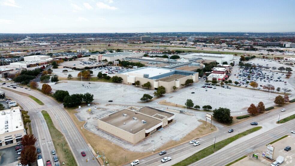 More Photos Of 4800 S Hulen St, Fort Worth Unknown For Lease