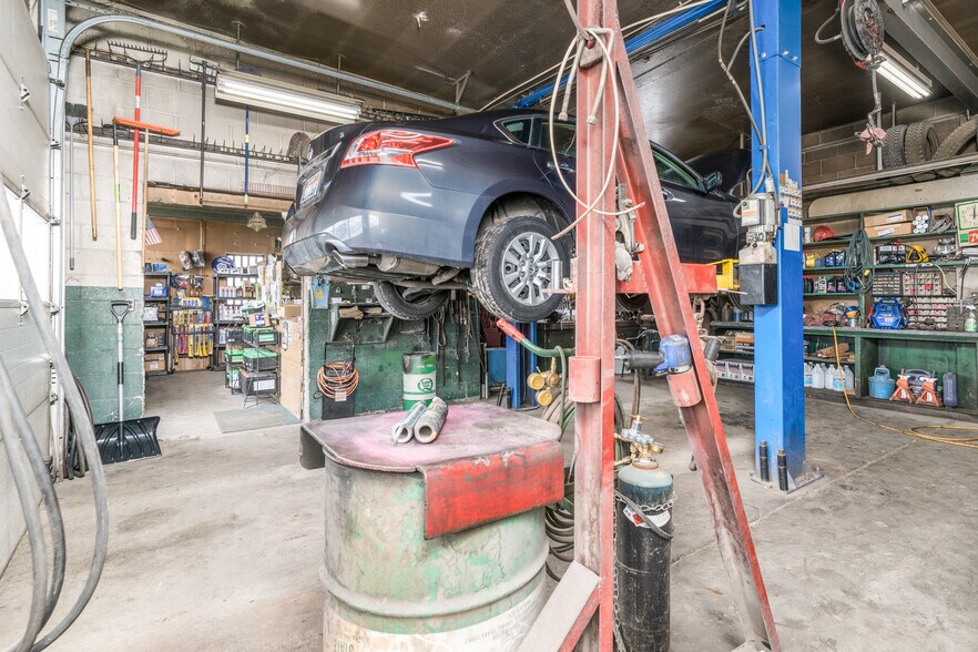 More Photos Of 7 S Highway 91, Downey Self Storage For Sale