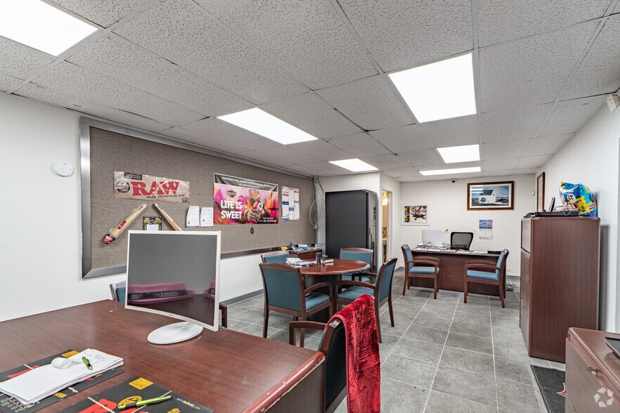 More Photos Of 960-990 NW 10th Ave, Fort Lauderdale Warehouse For Lease