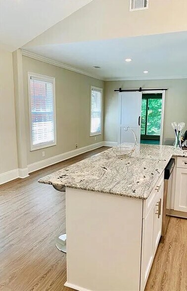 More Photos Of 323 4th St NE, Atlanta Apartments For Sale