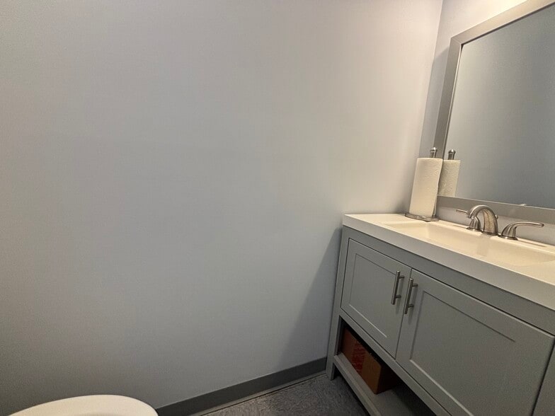 More Photos Of 317 Courtland Ave, Stamford Land For Lease