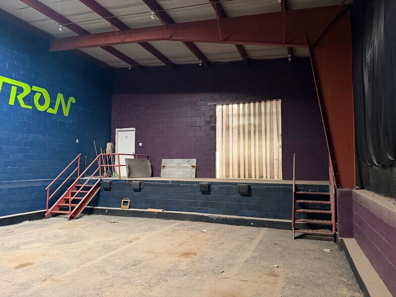More Photos Of 6995 Industrial Ave, El Paso Flex For Lease