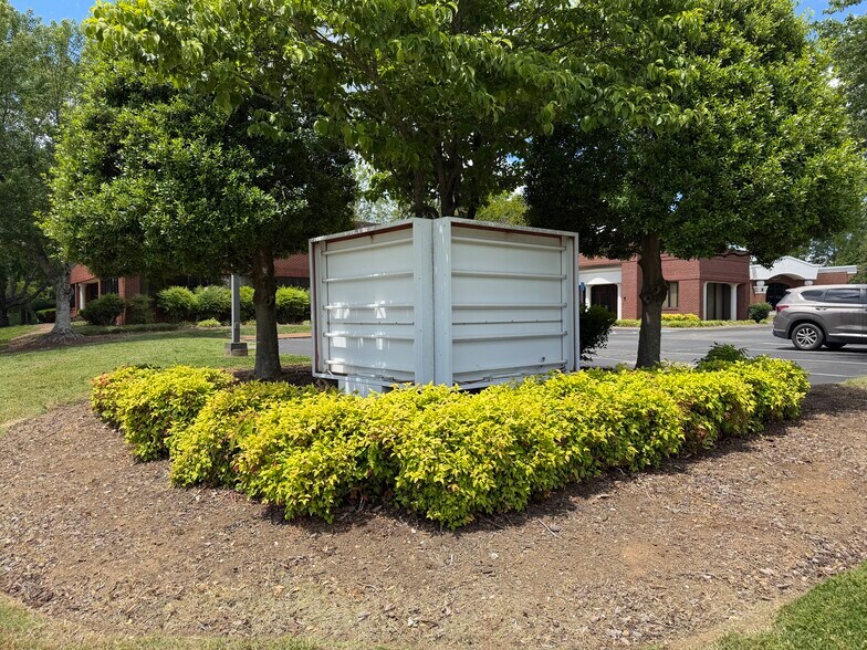 More Photos Of 5400 Maryland Way, Brentwood Office For Lease