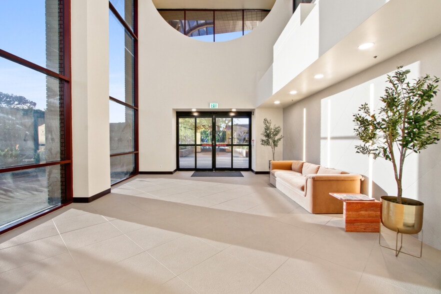 More Photos Of 62 Corporate Park, Irvine Medical For Lease