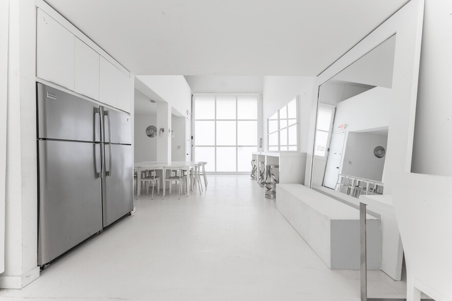 More Photos Of 363-367 NE 61st St, Miami Loft Creative Space For Lease